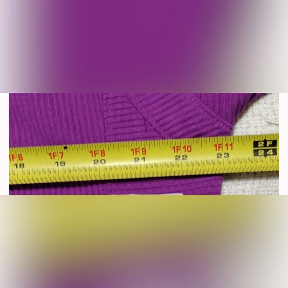NWOT Under Armour Magenta Ottoman Fleece Crew Side Zip, Very Loose Fit msrp $100 - Picture 8 of 9